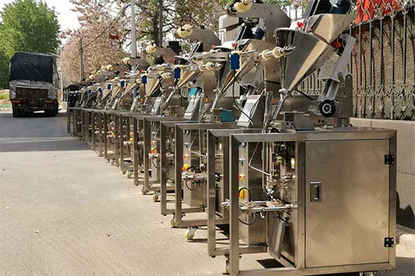 小型粉劑全自動包裝機廣泛適用于食品粉劑、中藥沖劑的小袋包裝