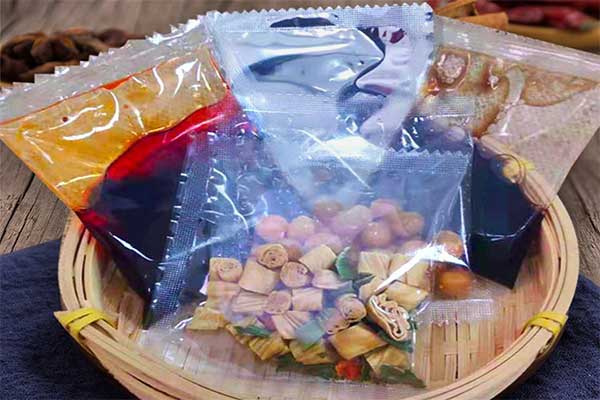 芝麻醬包、番茄醬包、骨湯料包可采用高湯醬料包裝機(jī)