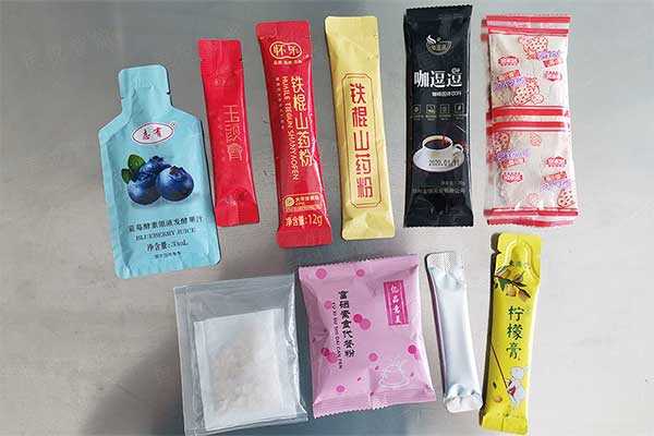 全自動豆?jié){粉包裝機可實現(xiàn)背封長條袋型，三邊封、圓角袋型等精美包裝